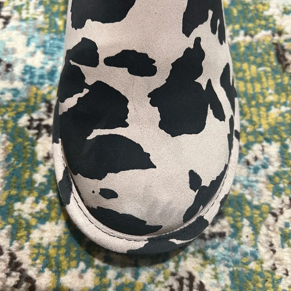 BearPaw Margo Cow Print Suede Boots, Women’s 11 - Picture 5 of 9